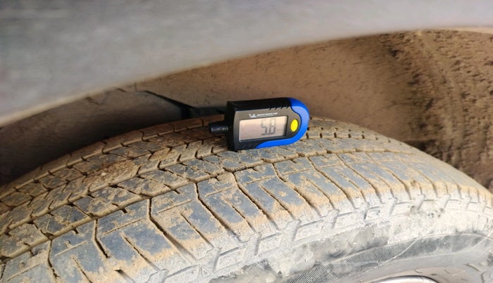 2017 Mahindra XUV500 W10 1.99, Diesel, Manual, 70,513 km, tyre