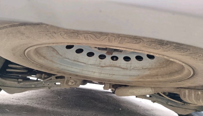 2023 Mahindra XUV700 AX 7 LUXURY P AT 7 STR, Petrol, Automatic, 34,911 km, tyre