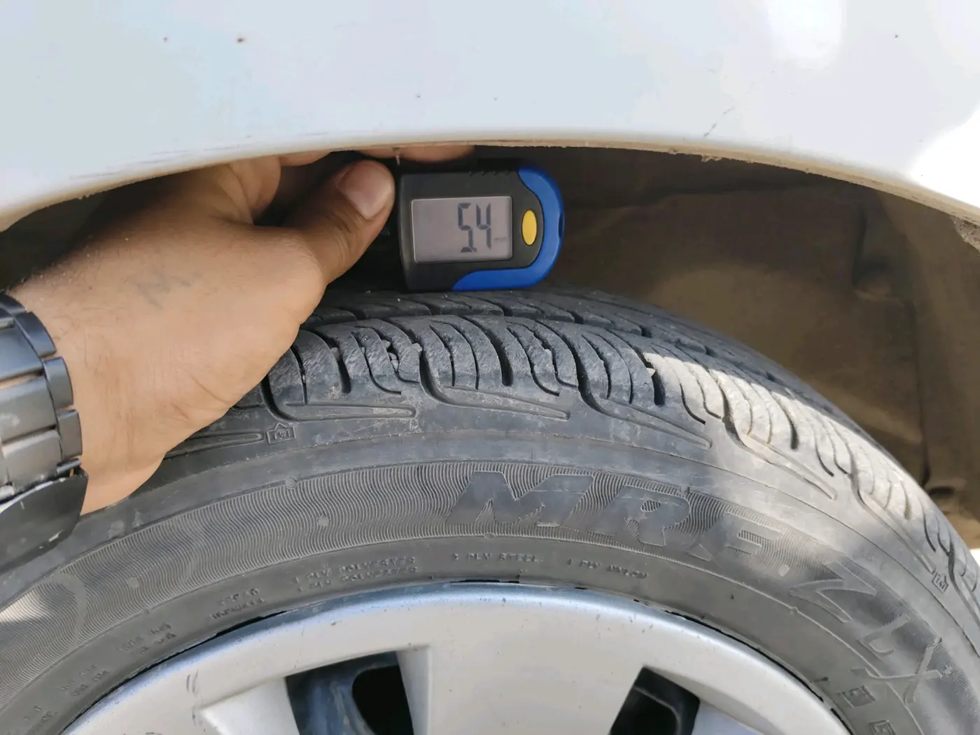 2017 Maruti Alto K10 VXI, CNG, Manual, 1,57,123 km, tyre