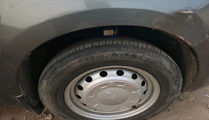 2013 Chevrolet Sail UVA 1.2 BASE, Petrol, Manual, 97,123 km, tyre