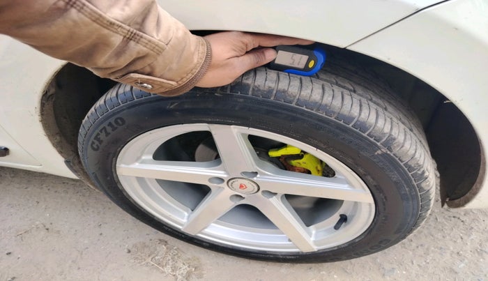 2020 Maruti Swift VXI, Petrol, Manual, 13,860 km, tyre