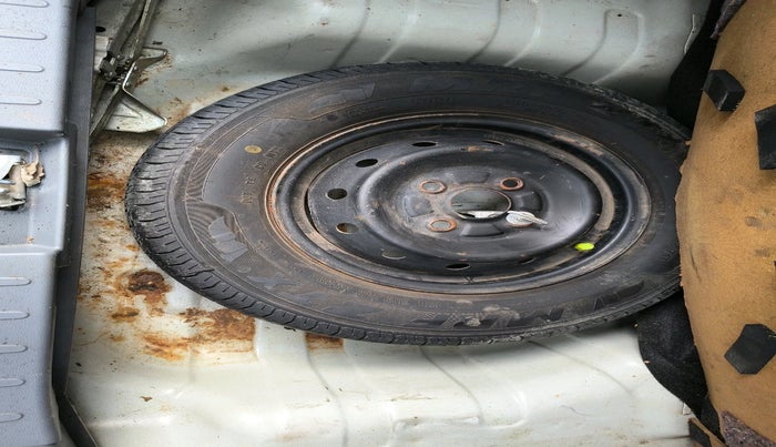 2015 Maruti Alto 800 LXI, Petrol, Manual, 28,287 km, tyre