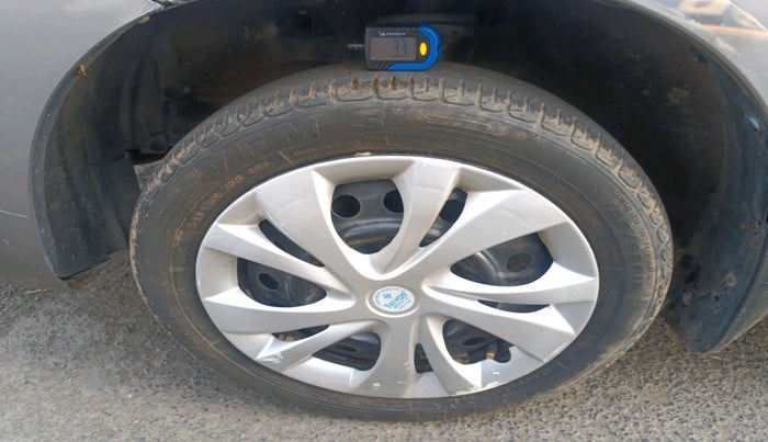 2015 Maruti Wagon R 1.0 VXI, Petrol, Manual, 83,364 km, tyre