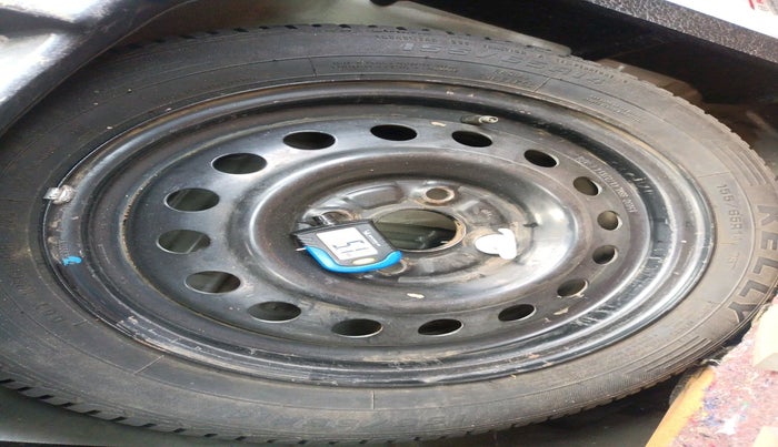 2015 Maruti Wagon R 1.0 VXI, Petrol, Manual, 83,364 km, tyre