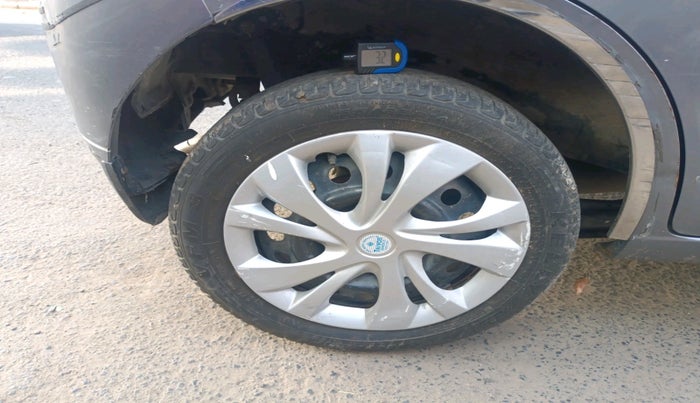 2015 Maruti Wagon R 1.0 VXI, Petrol, Manual, 83,364 km, tyre