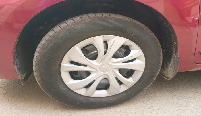 2021 Maruti Dzire VXI, Petrol, Manual, 87,703 km, tyre