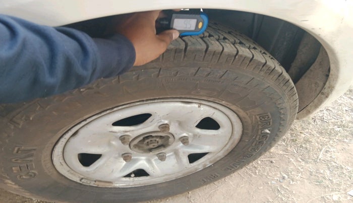 2011 Tata Aria PLEASURE 4X2, Diesel, Manual, 1,39,801 km, tyre