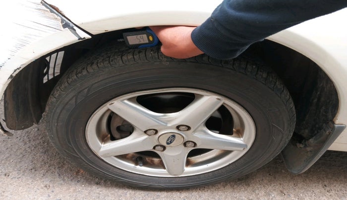 2010 Ford Figo TITANIUM 1.2 PETROL, Petrol, Manual, 1,34,029 km, tyre