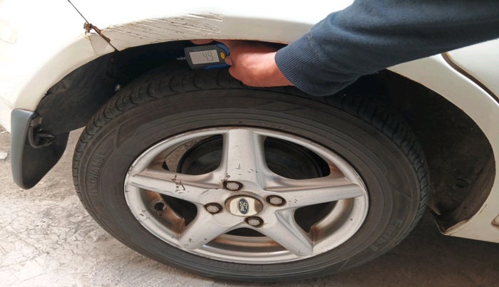 2010 Ford Figo TITANIUM 1.2 PETROL, Petrol, Manual, 1,34,029 km, tyre