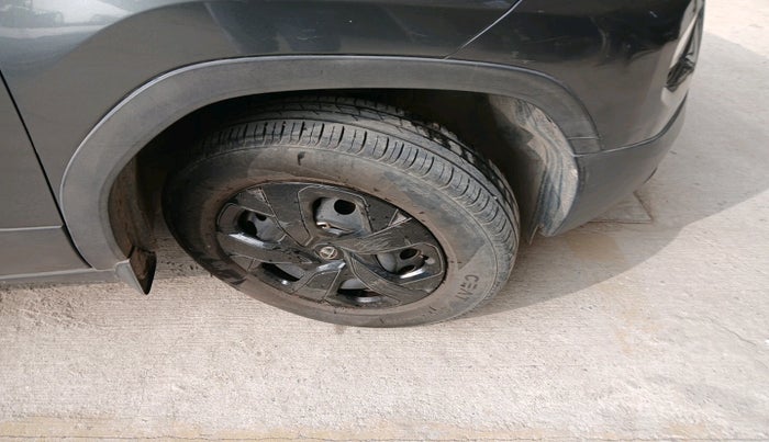 2023 Tata PUNCH ADVENTURE MT, Petrol, Manual, 42,729 km, tyre