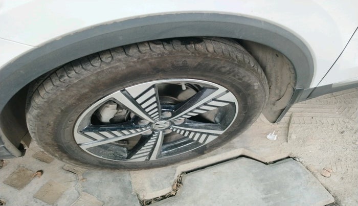 2021 MG ZS EV EXCLUSIVE, Electric, Automatic, 67,520 km, tyre