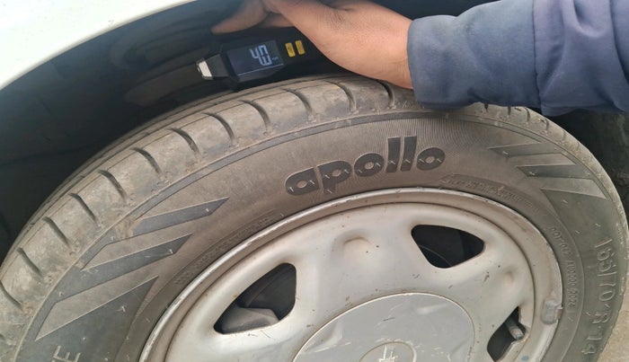 2012 Chevrolet Beat LT LPG, Petrol, Manual, 1,07,000 km, tyre