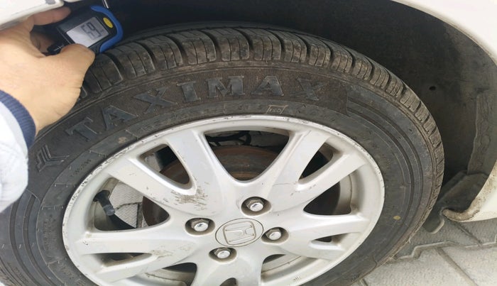 2012 Honda Brio V MT, Petrol, Manual, 44,071 km, tyre