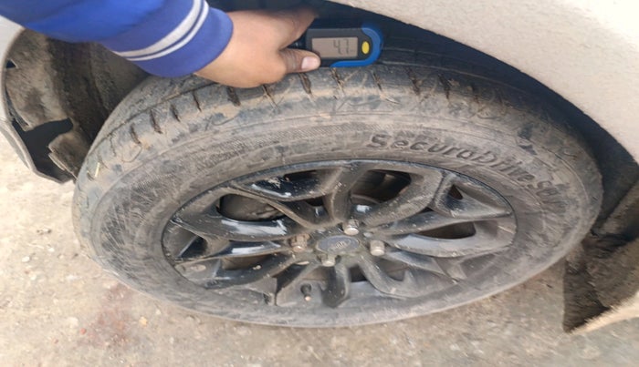 2016 Ford Ecosport TITANIUM 1.5L DIESEL, Diesel, Manual, 1,64,174 km, tyre