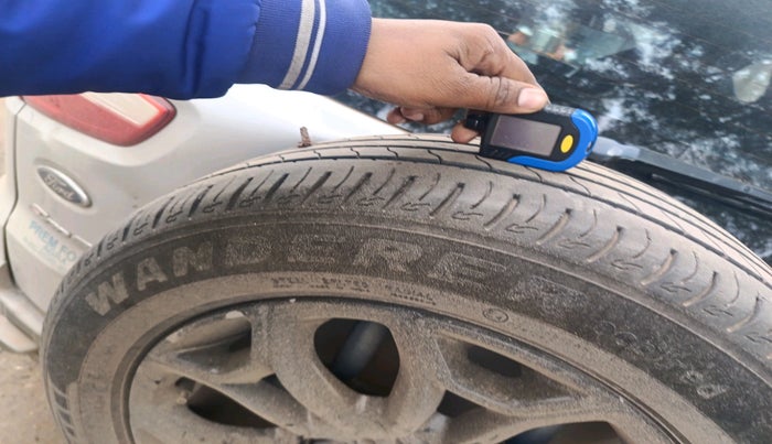 2016 Ford Ecosport TITANIUM 1.5L DIESEL, Diesel, Manual, 1,64,174 km, tyre