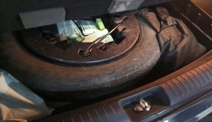 2017 Hyundai Creta SX PLUS AT 1.6 PETROL, Petrol, Automatic, 1,49,029 km, tyre