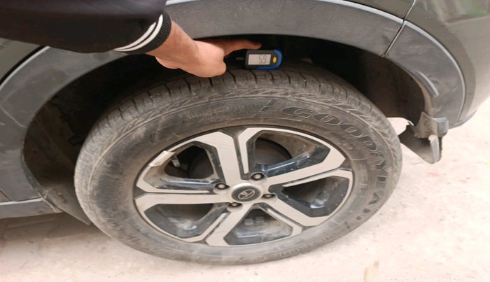 2022 Tata NEXON XZA PLUS (HS) PETROL, Petrol, Automatic, 32,133 km, tyre