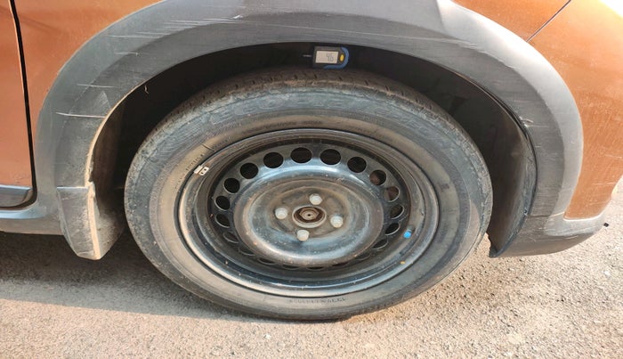 2017 Honda WR-V 1.2L I-VTEC VX MT, Petrol, Manual, 52,020 km, tyre