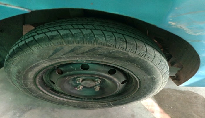 2014 Mahindra Verito Vibe CS 1.5 D4, Diesel, Manual, 42,144 km, tyre