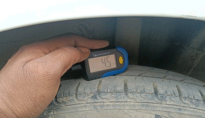 2022 Hyundai GRAND I10 NIOS SPORTZ 1.2 KAPPA VTVT CNG, Petrol, Manual, 55,497 km, tyre