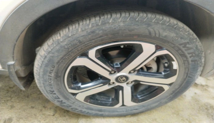 2022 Tata NEXON EV MAX XZ PLUS LUX, Electric, Automatic, 17,122 km, tyre