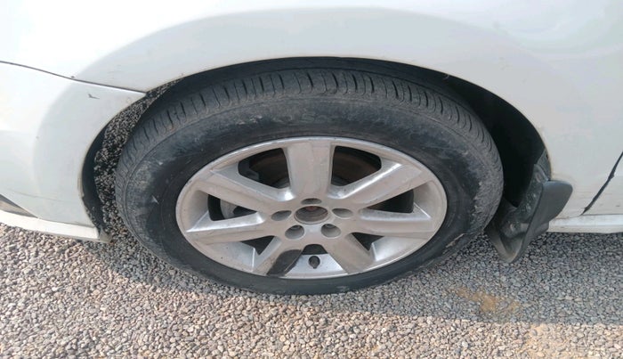 2018 Volkswagen Ameo COMFORTLINE 1.0L, Petrol, Manual, 77,750 km, tyre