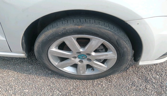 2018 Volkswagen Ameo COMFORTLINE 1.0L, Petrol, Manual, 77,750 km, tyre