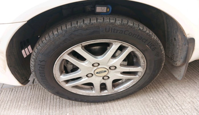 2011 Ford Fiesta Classic CLXI 1.4 DIESEL, Diesel, Manual, 1,06,240 km, tyre