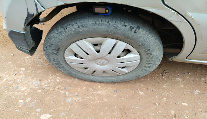 2015 Maruti Alto 800 LXI, Petrol, Manual, 43,302 km, tyre