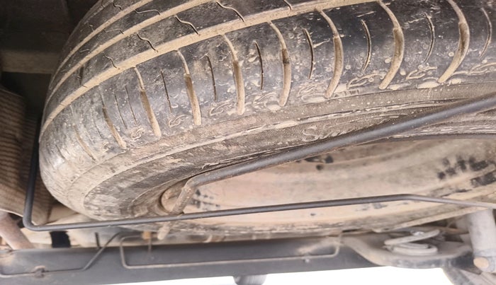 2014 Nissan Terrano XL (D), Diesel, Manual, 91,681 km, tyre