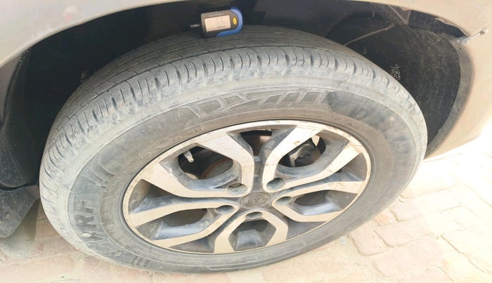 2014 Nissan Terrano XL (D), Diesel, Manual, 91,681 km, tyre