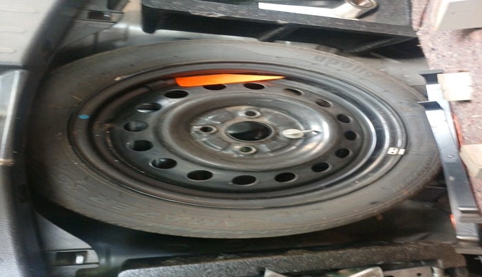 2016 Maruti Wagon R 1.0 VXI AMT, Petrol, Automatic, 70,708 km, tyre