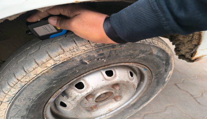 2018 Maruti OMNI E STD, Petrol, Manual, 2,16,639 km, tyre