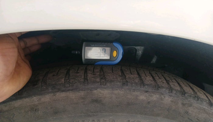 2016 Honda City 1.5L I-VTEC V MT, Petrol, Manual, 1,32,913 km, tyre