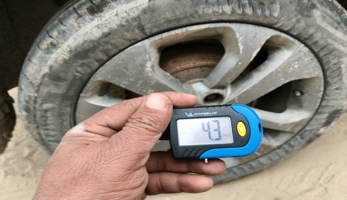 2018 Renault Lodgy 110 PS RXZ STEPWAY 8 STR, Diesel, Manual, 1,06,285 km, tyre