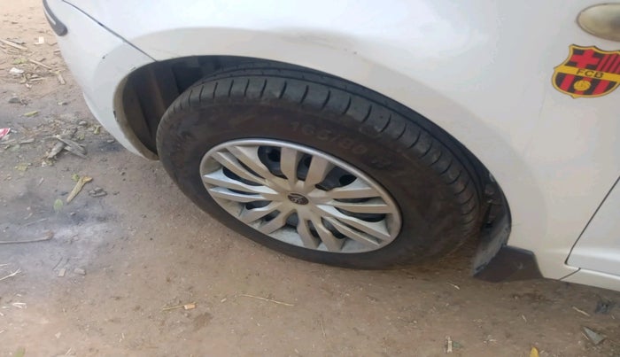 2011 Maruti Swift VXI, Petrol, Manual, 1,01,388 km, tyre