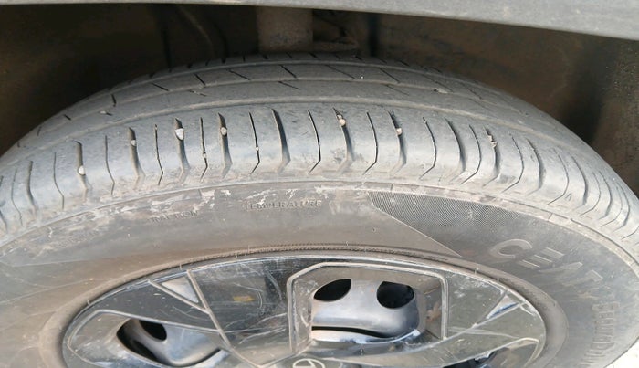 2024 Tata PUNCH ADVENTURE AMT, Petrol, Automatic, 23,566 km, tyre