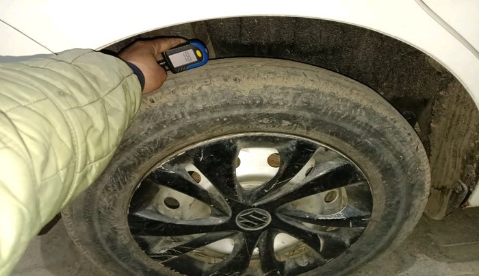 2018 Maruti Swift LXI, Petrol, Manual, 50,225 km, tyre