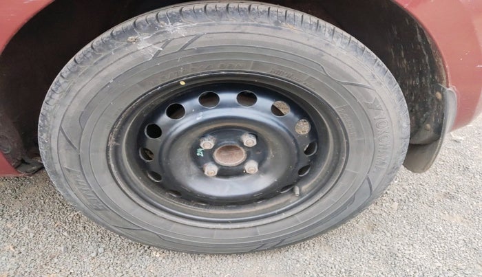 2011 Hyundai i20 ASTA 1.2, Petrol, Manual, 64,341 km, tyre