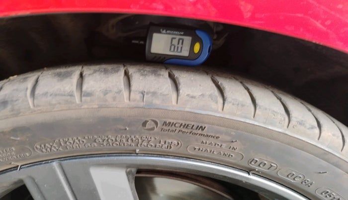 2016 Volvo V40 Cross Country D3, Diesel, Automatic, 86,528 km, tyre