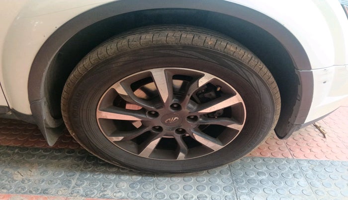 2019 Mahindra XUV500 W11 AT, Diesel, Automatic, 84,698 km, tyre