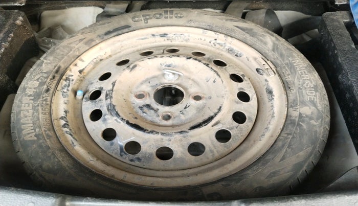 2017 Maruti Wagon R 1.0 VXI, Petrol, Manual, 68,458 km, tyre