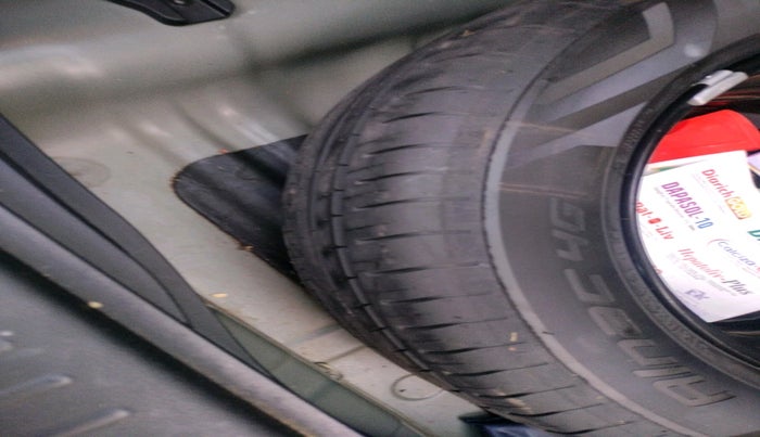 2023 Hyundai Creta SX 1.5 PETROL, Petrol, Manual, 59,309 km, tyre