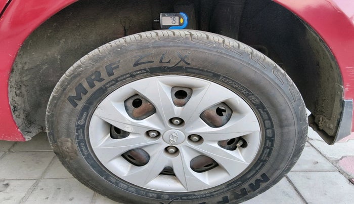 2016 Hyundai Elite i20 SPORTZ 1.4 CRDI, Diesel, Manual, 1,13,768 km, tyre