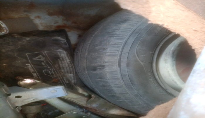 2018 Hyundai Xcent S 1.2, Petrol, Manual, 1,19,847 km, tyre