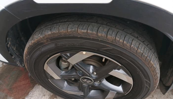2019 Hyundai VENUE SX 1.0 TURBO, Petrol, Manual, 53,163 km, tyre