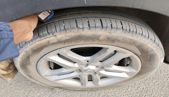 2022 Renault TRIBER RXZ DUAL TONE, Petrol, Manual, 30,247 km, tyre