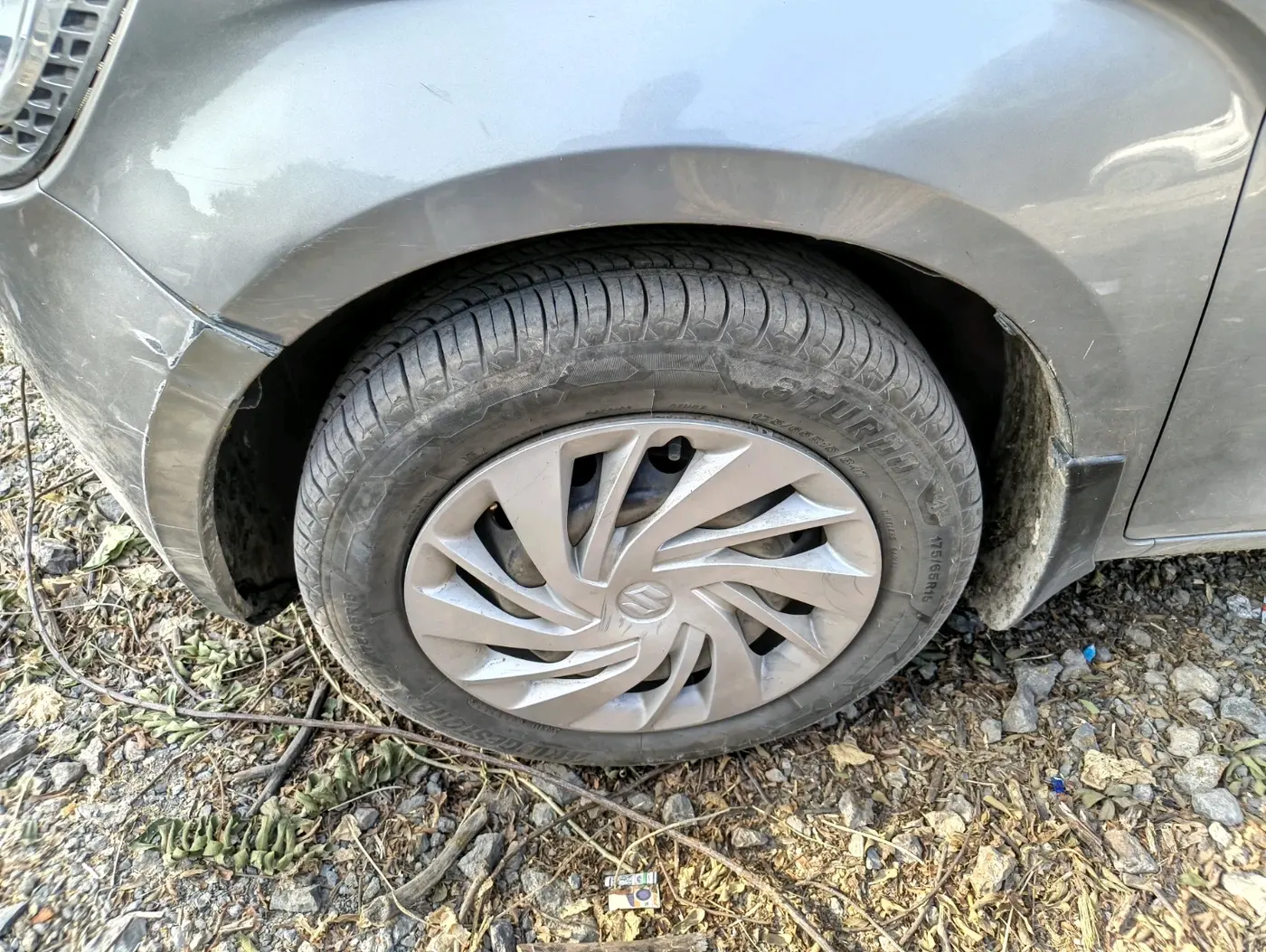 2017 Maruti IGNIS DELTA 1.2, CNG, Manual, 1,55,400 km, tyre