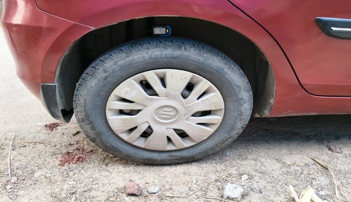 2013 Maruti Swift VDI, Diesel, Manual, 1,57,347 km, tyre