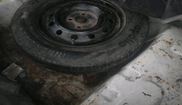 2015 Maruti Swift Dzire TOUR DIESEL, Diesel, Manual, 1,92,146 km, tyre